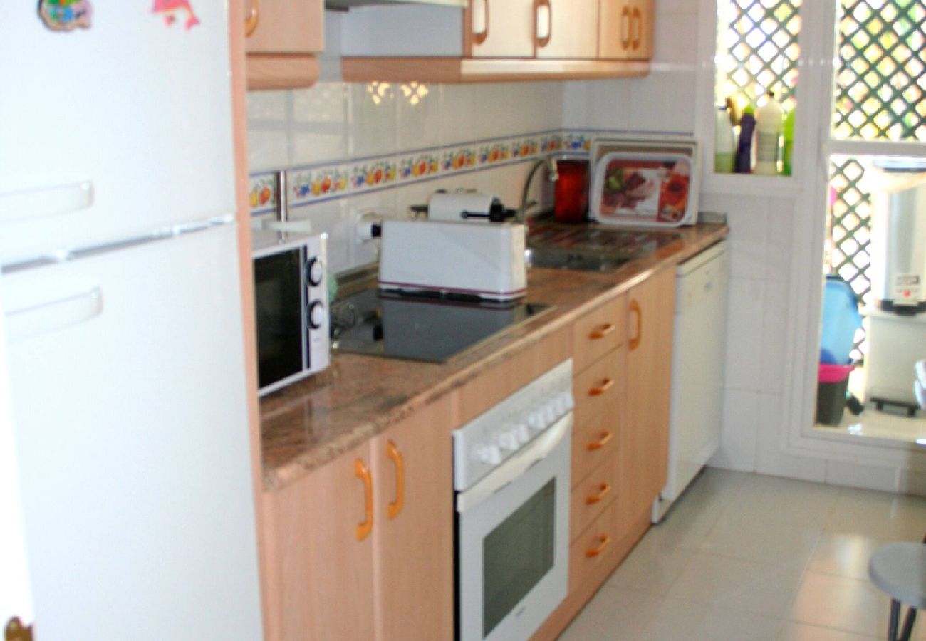 Apartamento en Marbella - Apartamento con decoracion moderna en Lorcrimar 