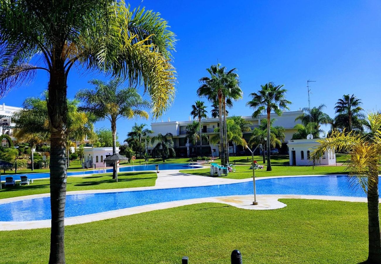 Apartamento en Marbella - Apartamento con decoracion moderna en Lorcrimar 