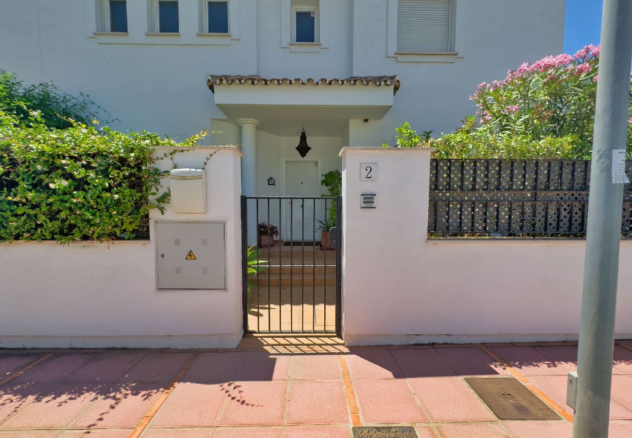 Casa adosada en Marbella - Adosada de Esquina junto al Golf en Marbella. 