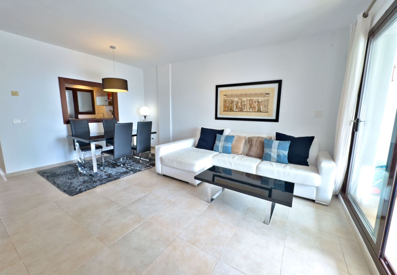 Apartamento en Marbella - Espectacular Apartamento Vacacional en Pueblo de Los Monteros, Marbella 🌅⛰️