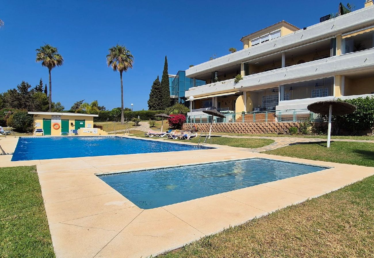 Apartamento en Marbella - Estupendo Apartamento Vacacional en Las Mimosas Golf