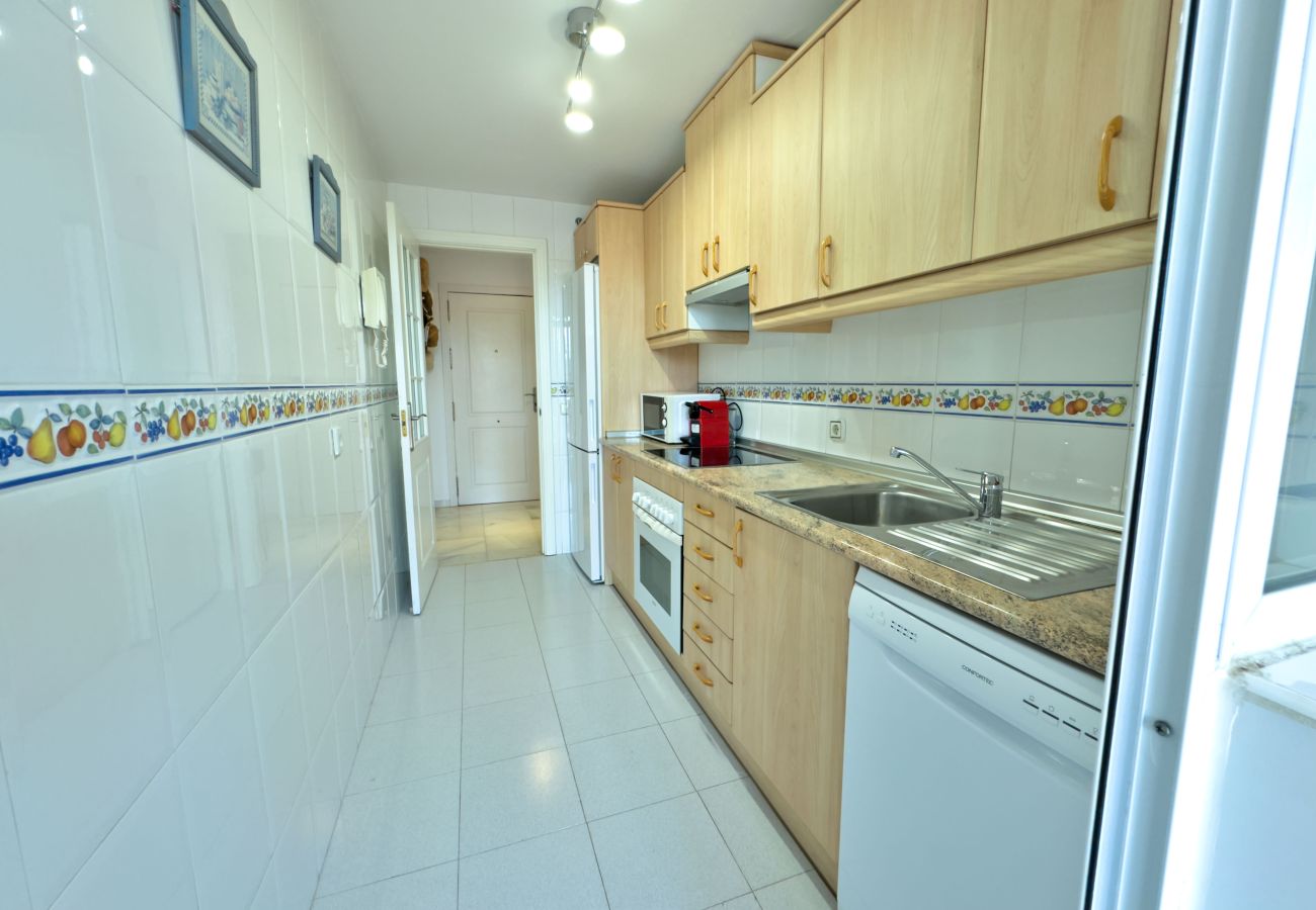 Ferienwohnung in Marbella - Lor 8BG. Moderno Apartamento Cerca de Puerto Banús.