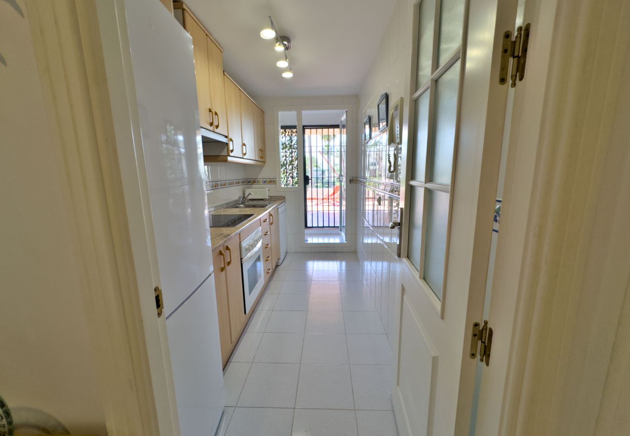 Ferienwohnung in Marbella - Lor 8BG. Moderno Apartamento Cerca de Puerto Banús.