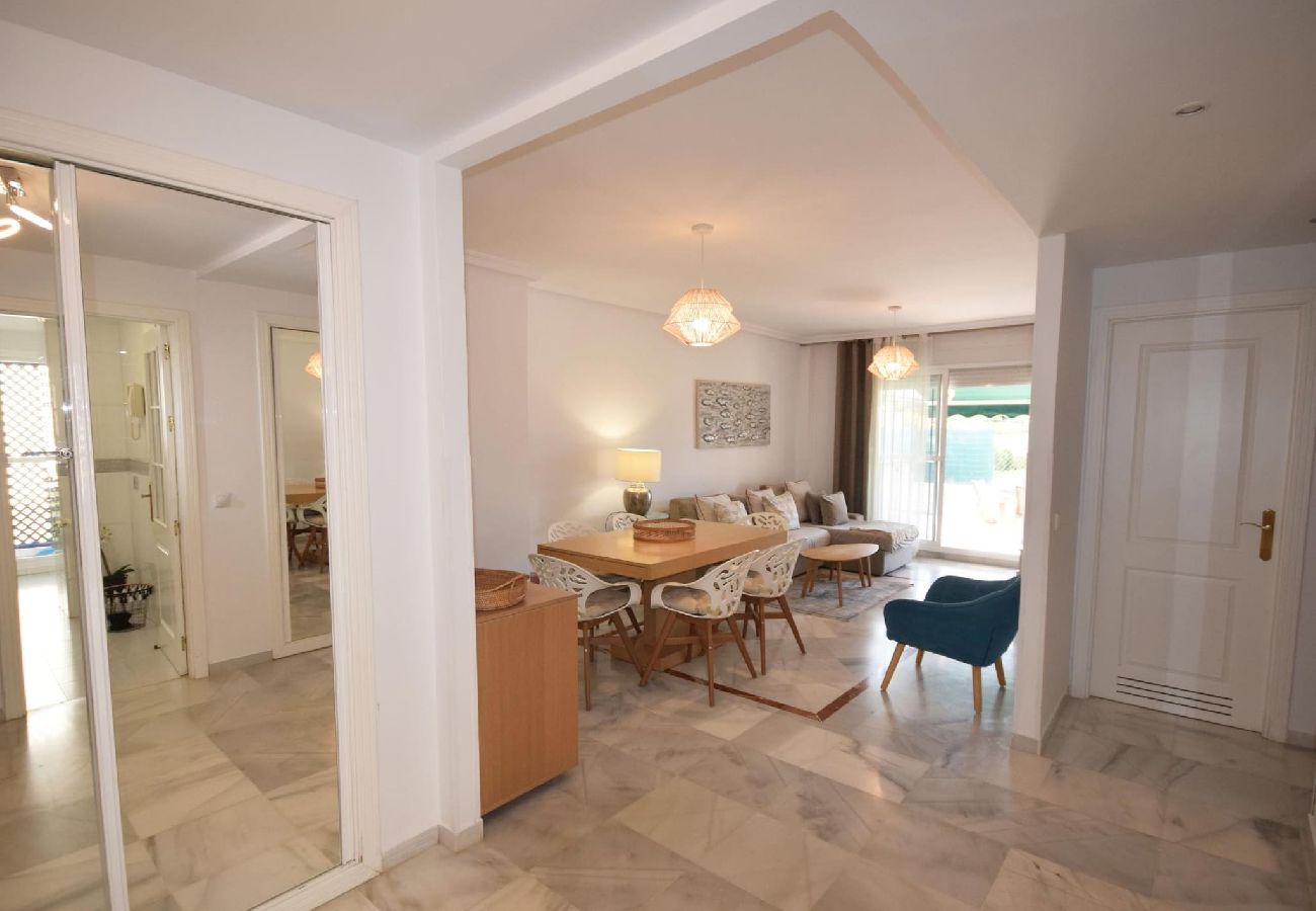 Ferienwohnung in Marbella - Apartamento en Puerto Banus-Lorcrimar V 