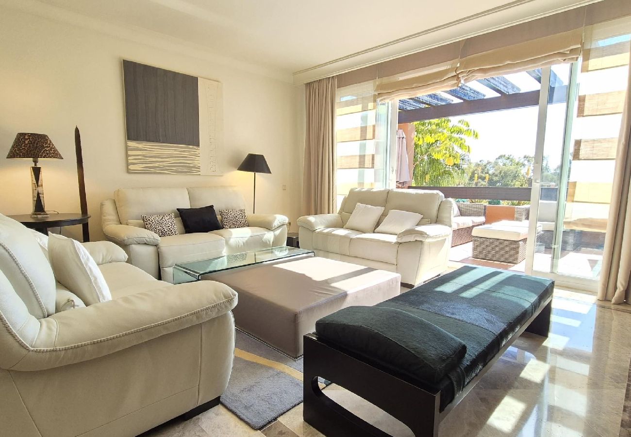 Ferienwohnung in Marbella - Apartamento en La Cerquilla, Nueva Andalucia 