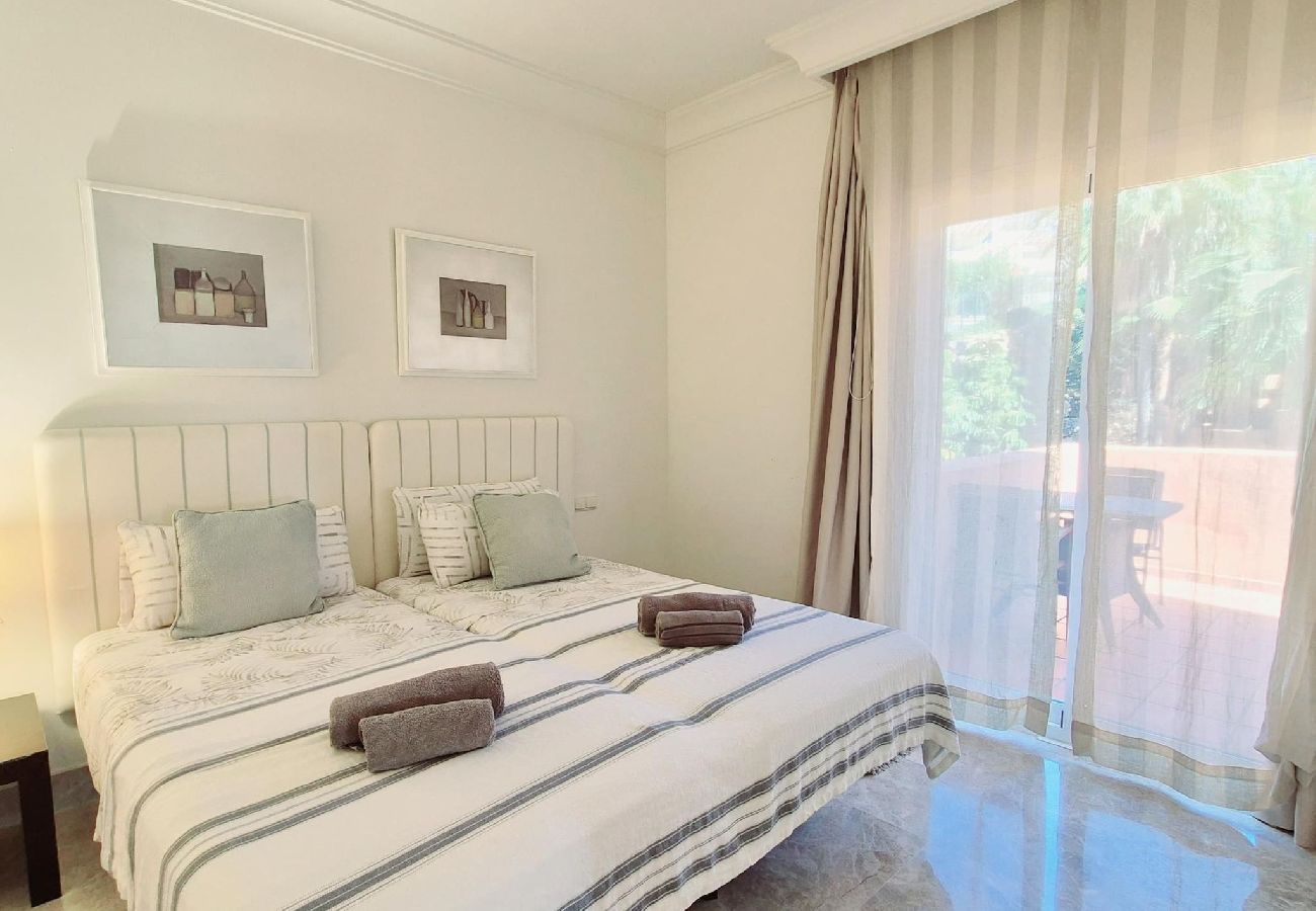 Ferienwohnung in Marbella - Apartamento en La Cerquilla, Nueva Andalucia 