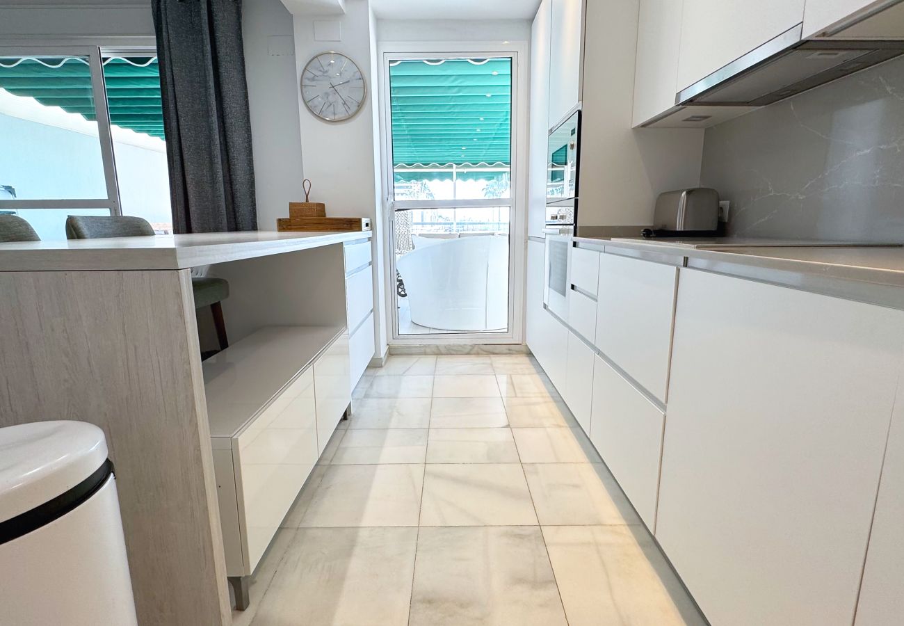 Ferienwohnung in Marbella - Lor 31C.Moderno Apartamento Orientado al Sur en Locrimar. 