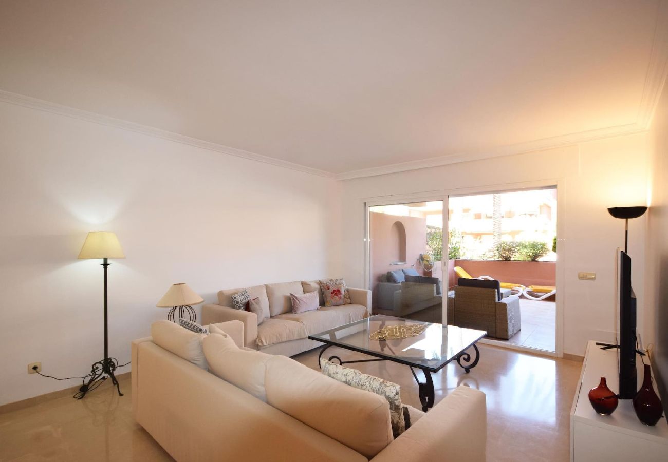 Ferienwohnung in Marbella - Apartamento planta baja Puerto Banus 