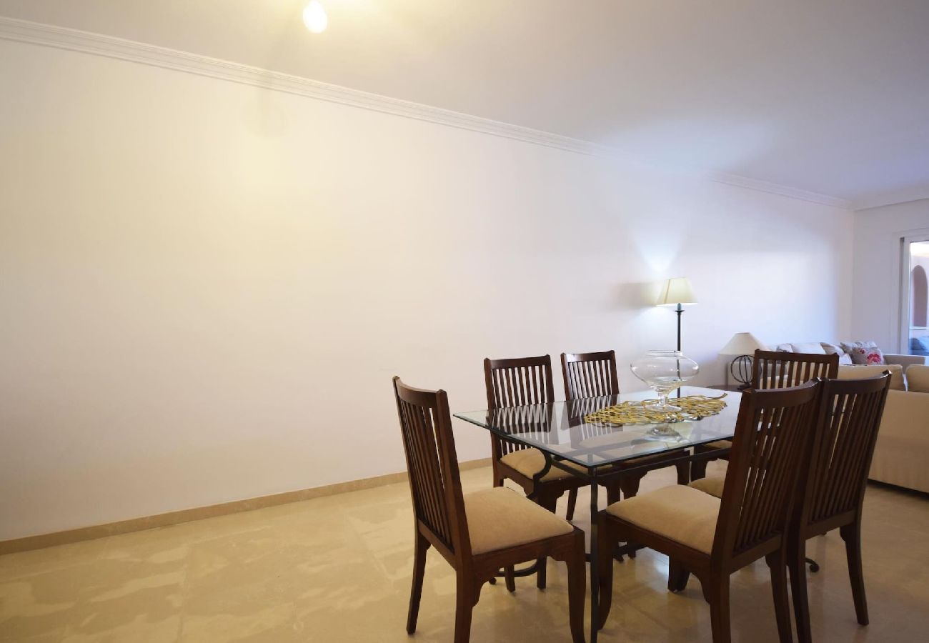 Ferienwohnung in Marbella - Apartamento planta baja Puerto Banus 