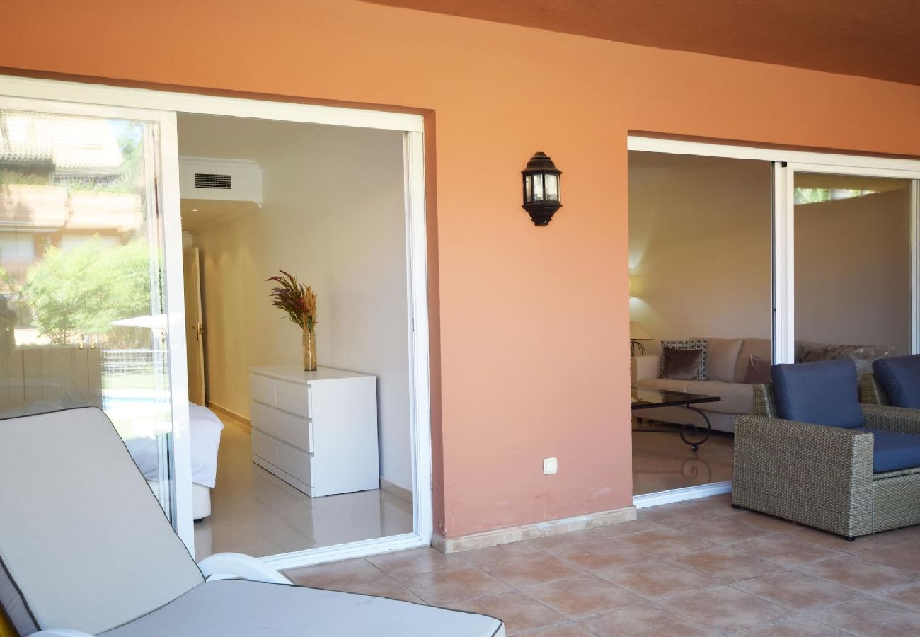 Ferienwohnung in Marbella - Apartamento planta baja Puerto Banus 