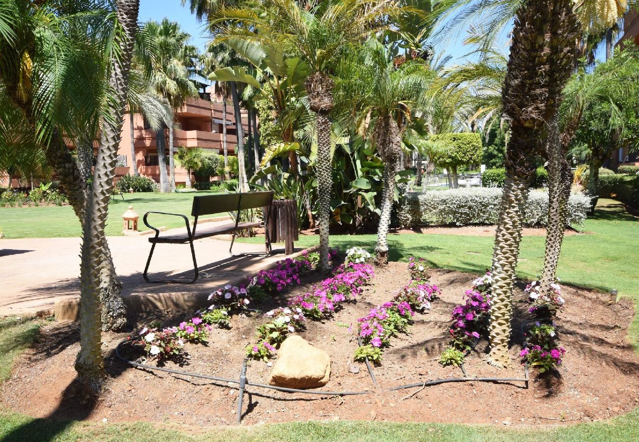 Ferienwohnung in Marbella - Apartamento planta baja Puerto Banus 