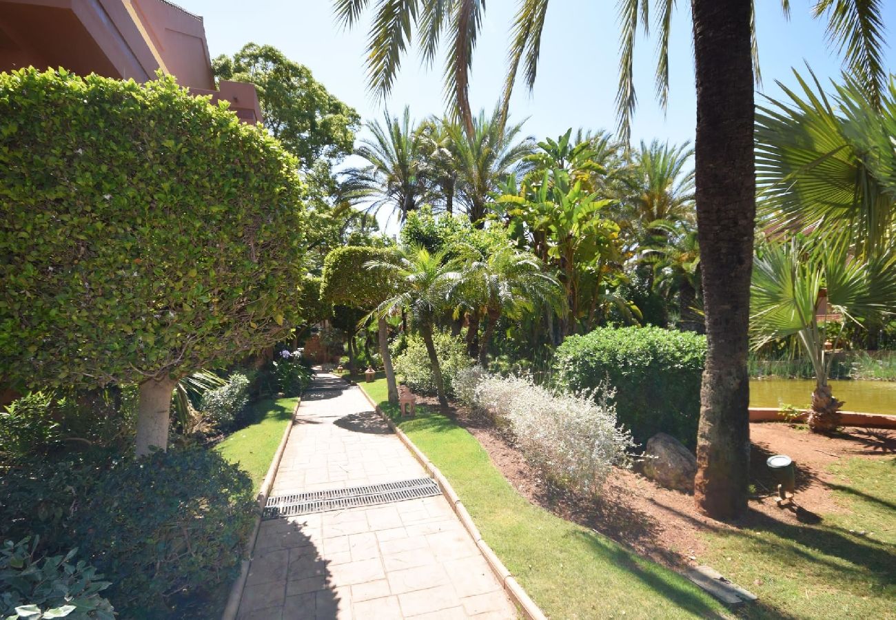 Ferienwohnung in Marbella - Apartamento planta baja Puerto Banus 