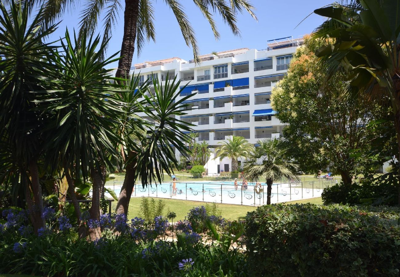 Ferienwohnung in Marbella - Apartamento en Puerto Banus 