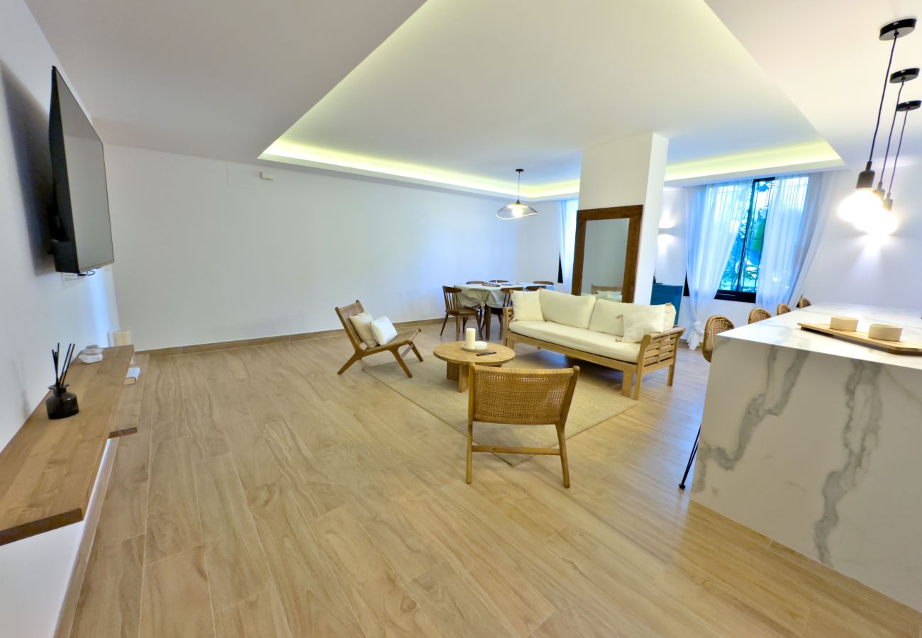 Ferienwohnung in Marbella - Exclusivo Apartamento en Jardines del Puerto, Puerto Banús.