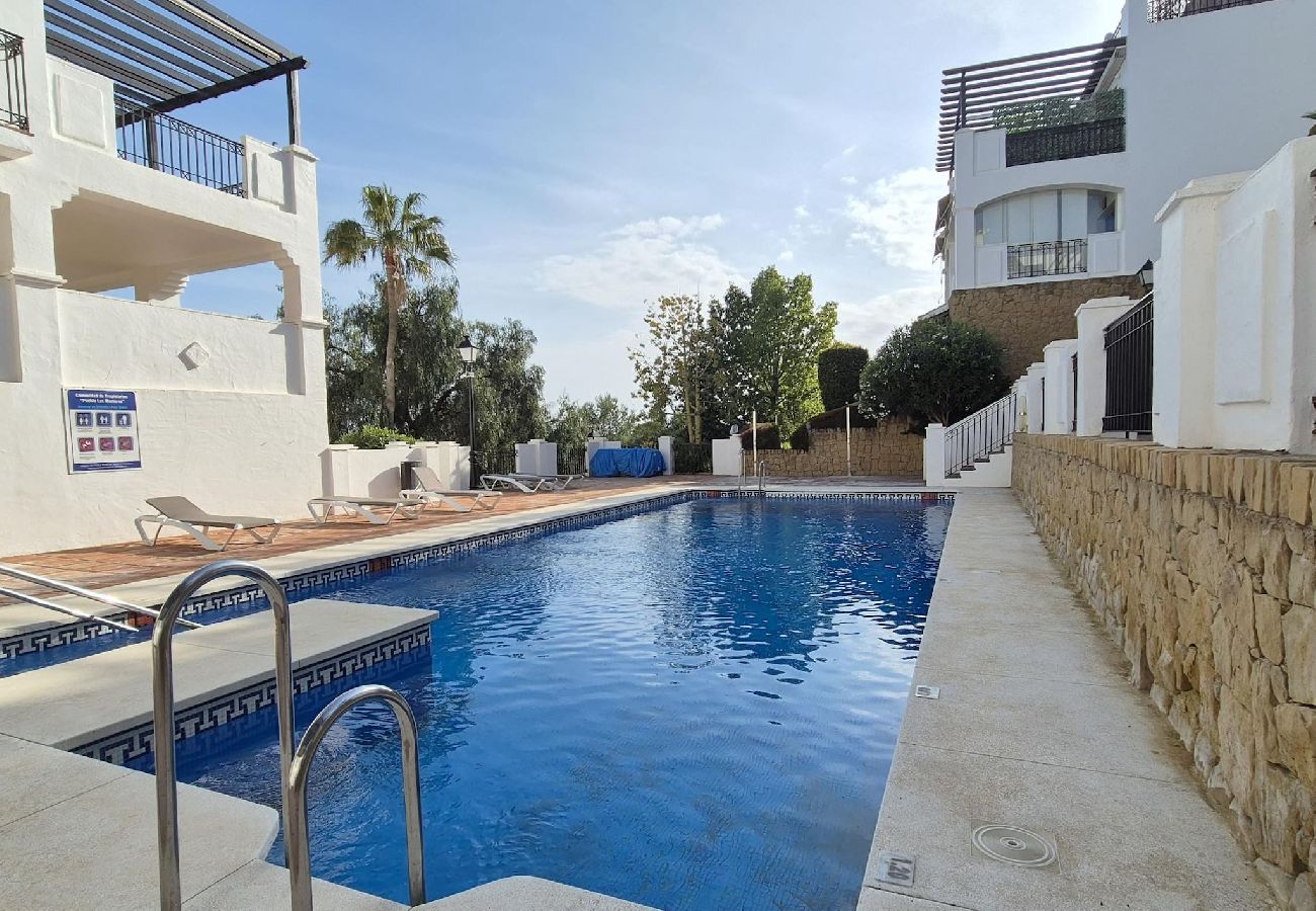 Ferienwohnung in Marbella - Apartamento en Altos de los Monteros 