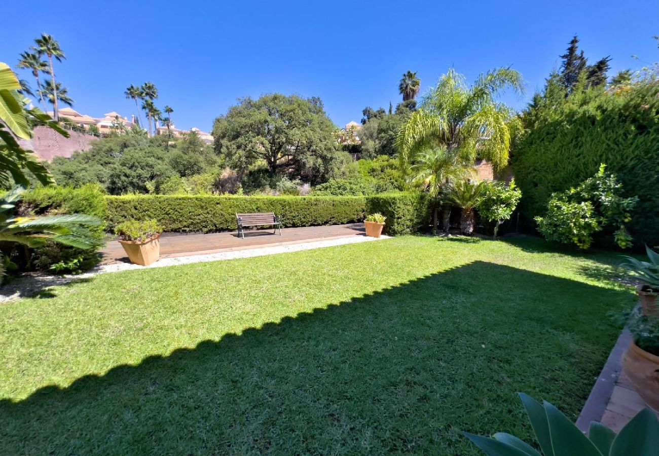 Stadthaus in Marbella - Exclusiva Casa Adosada de Lujo en Santa Clara Golf .