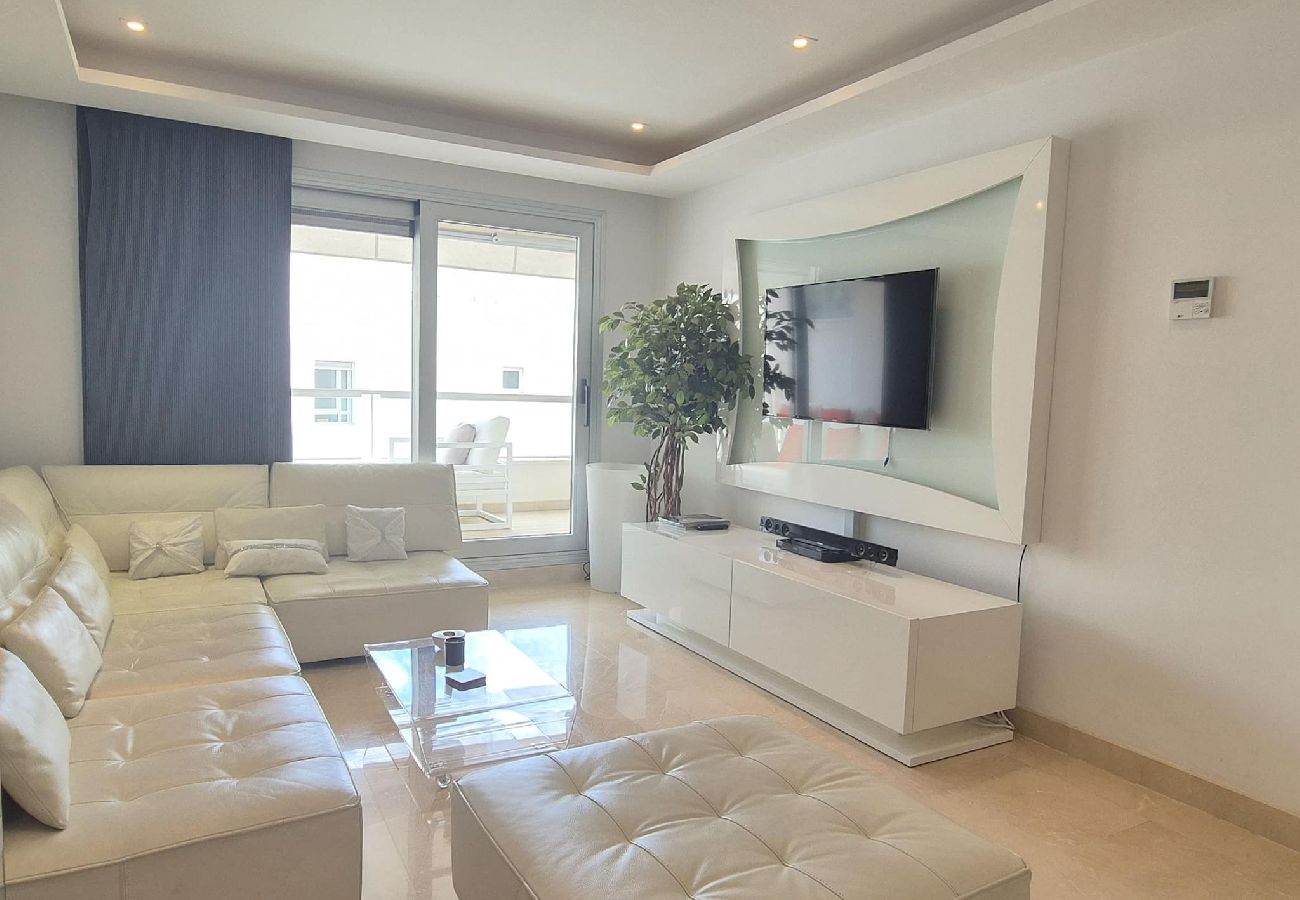 Ferienwohnung in Marbella - Apartamento en San Pedro lado playa 