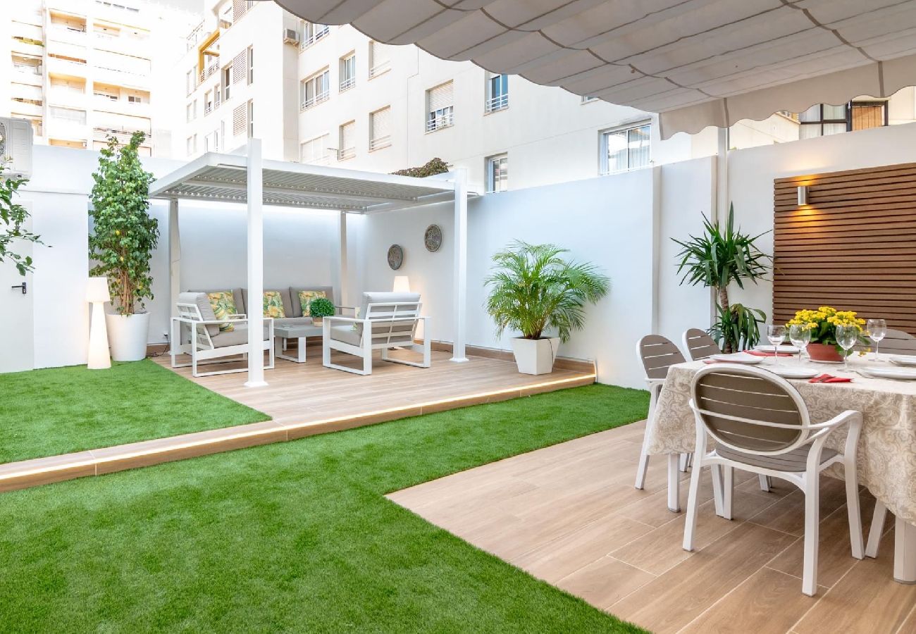 Ferienwohnung in Marbella - Elegante Apartamento a Dos Pasos de la Playa