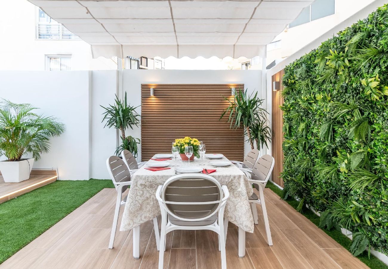 Ferienwohnung in Marbella - Elegante Apartamento a Dos Pasos de la Playa