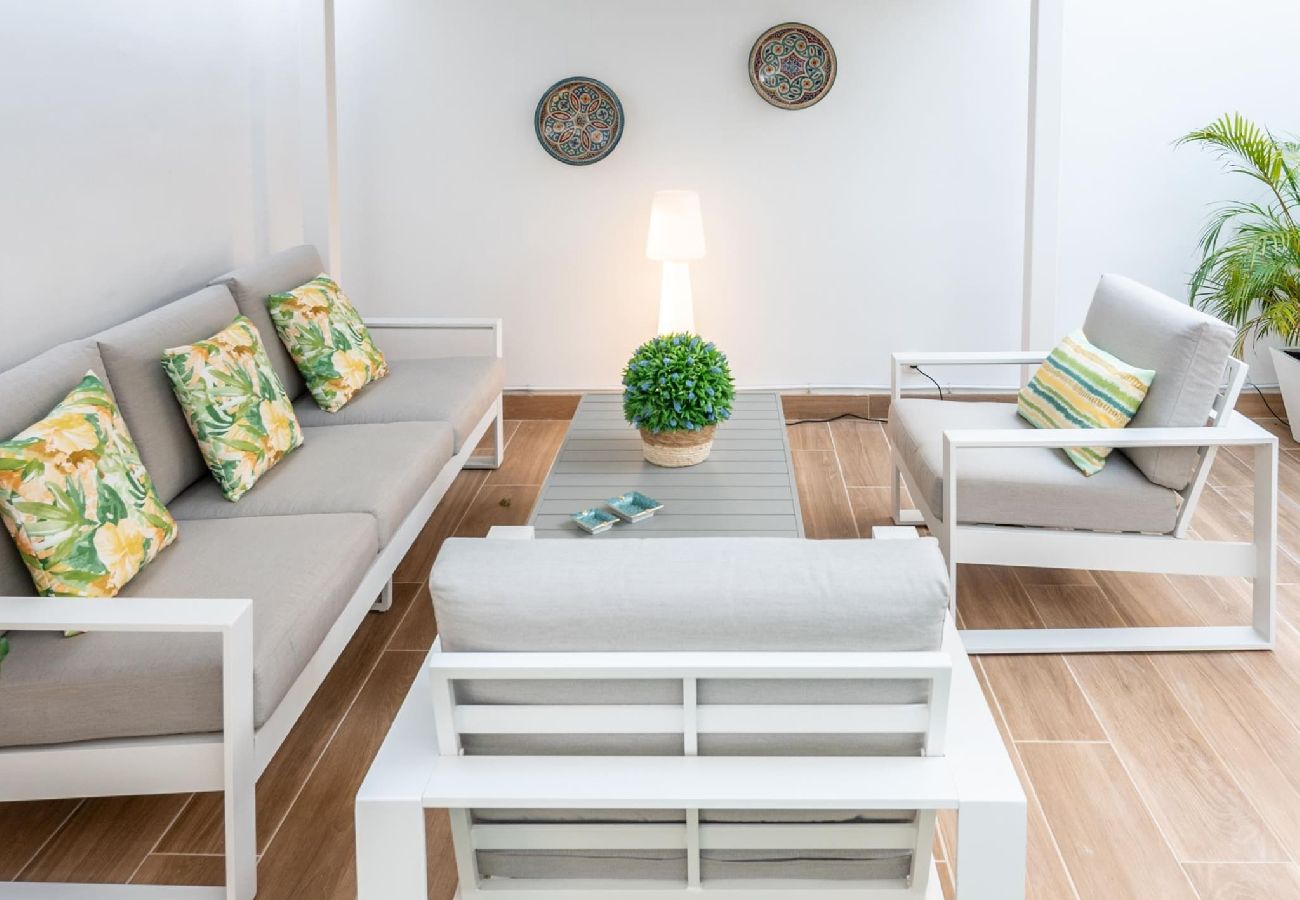 Ferienwohnung in Marbella - Elegante Apartamento a Dos Pasos de la Playa