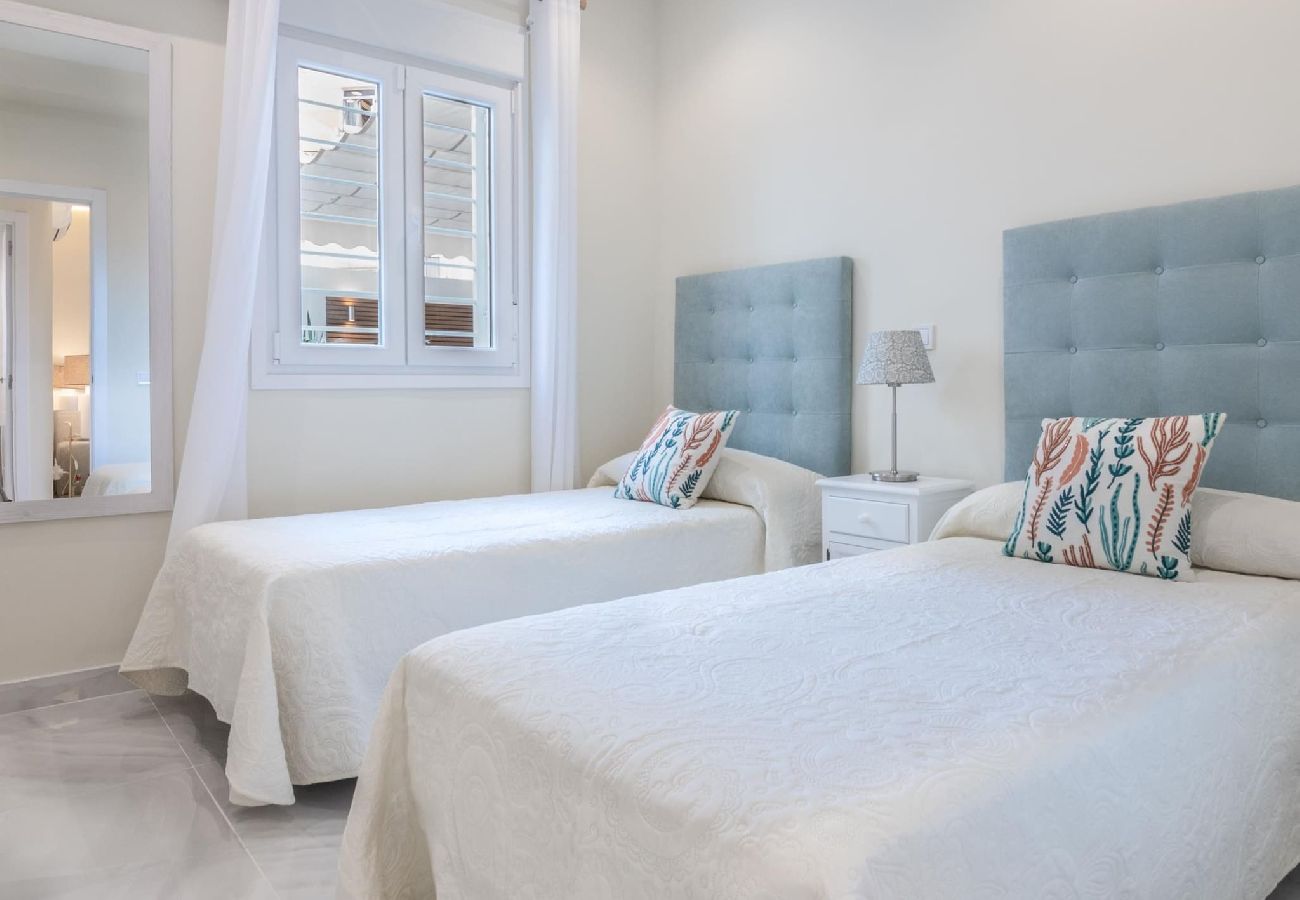 Ferienwohnung in Marbella - Elegante Apartamento a Dos Pasos de la Playa