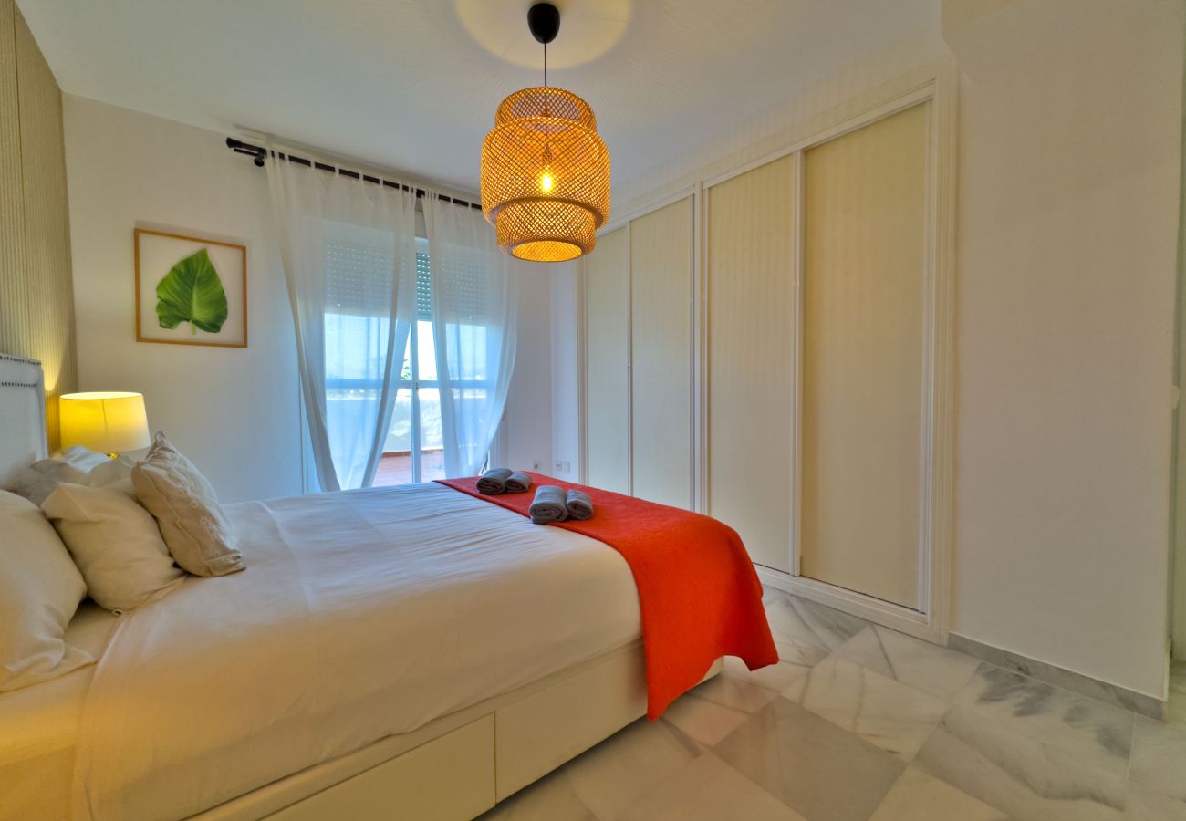 Ferienwohnung in Marbella - Lorcrimar 2F. Moderno Apartamento Vacacional en Banús.