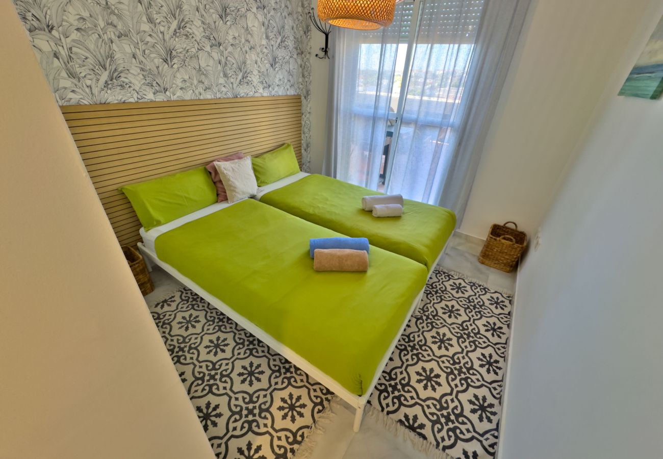 Ferienwohnung in Marbella - Lorcrimar 2F. Moderno Apartamento Vacacional en Banús.