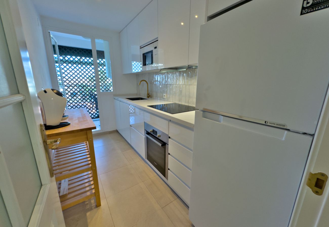 Ferienwohnung in Marbella - Lorcrimar 2F. Moderno Apartamento Vacacional en Banús.