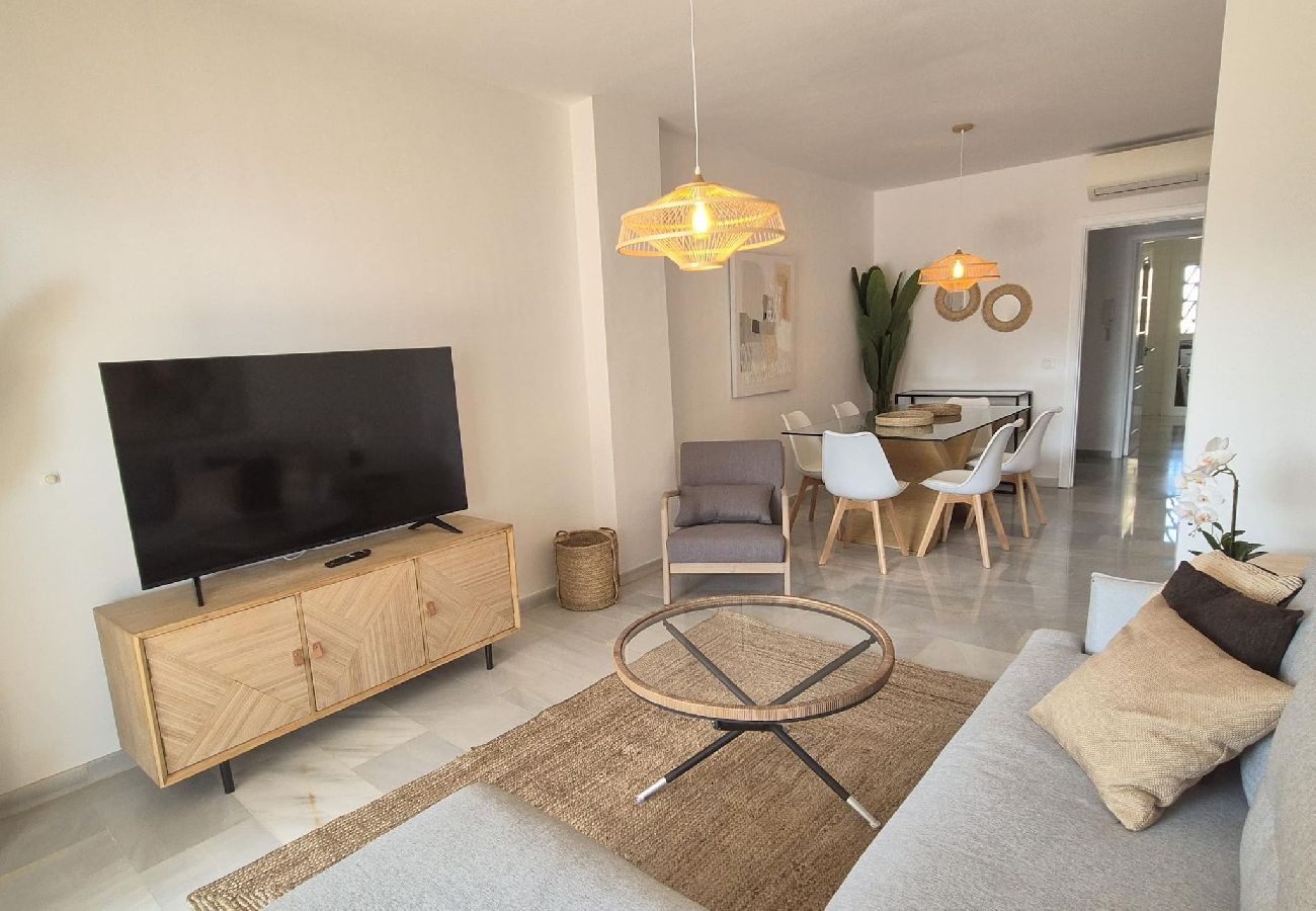 Ferienwohnung in Mijas - Moderno Apartamento en Mi Capricho, Calahonda.