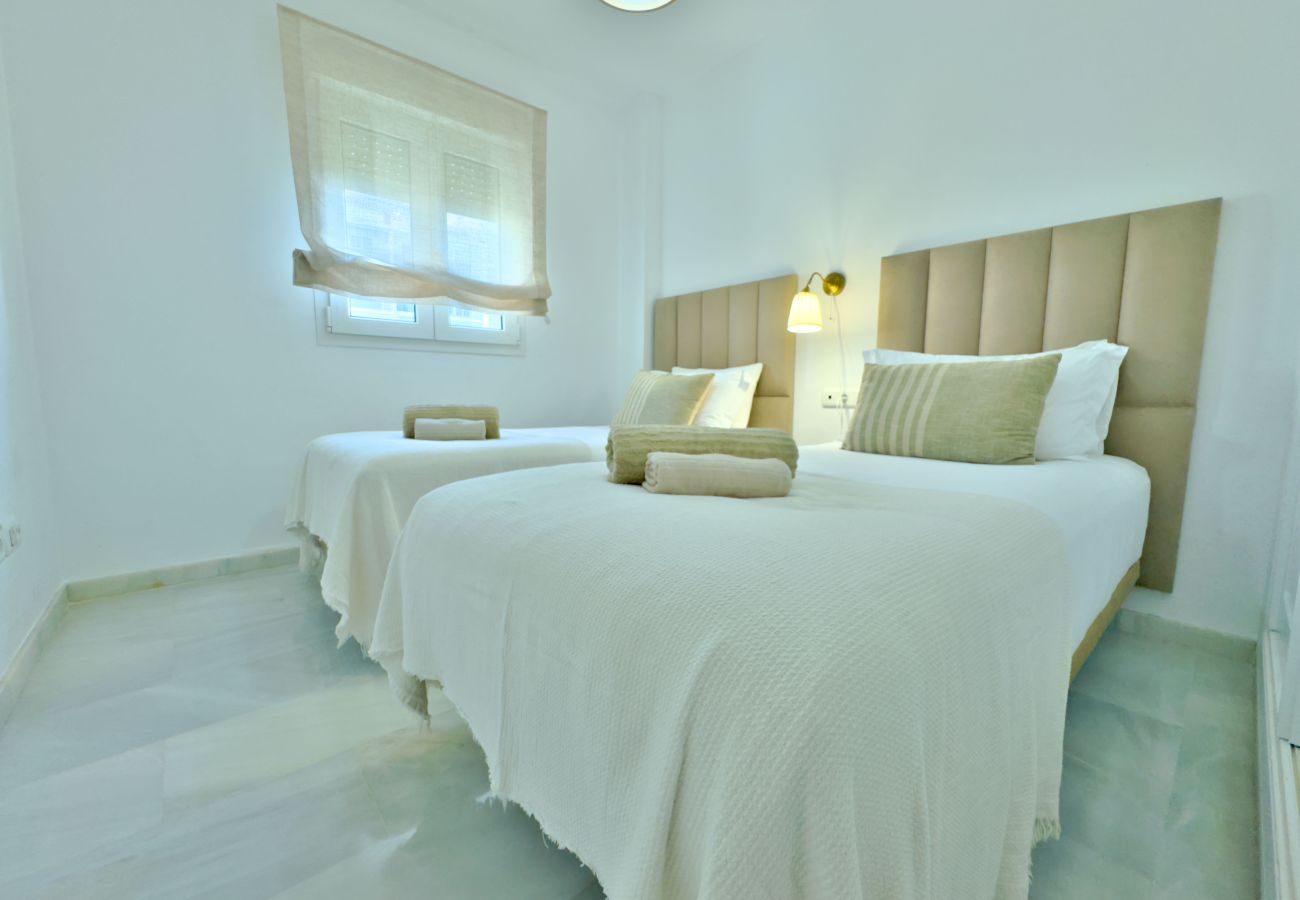 Ferienwohnung in Mijas - Moderno Apartamento en Mi Capricho, Calahonda.