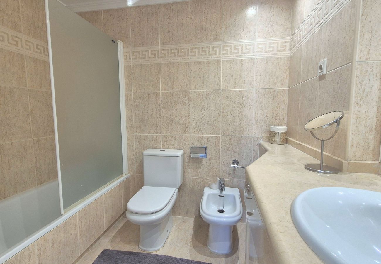 Ferienwohnung in Marbella - Moderno y Amplio Ático Dúplex en La Milla de Oro.