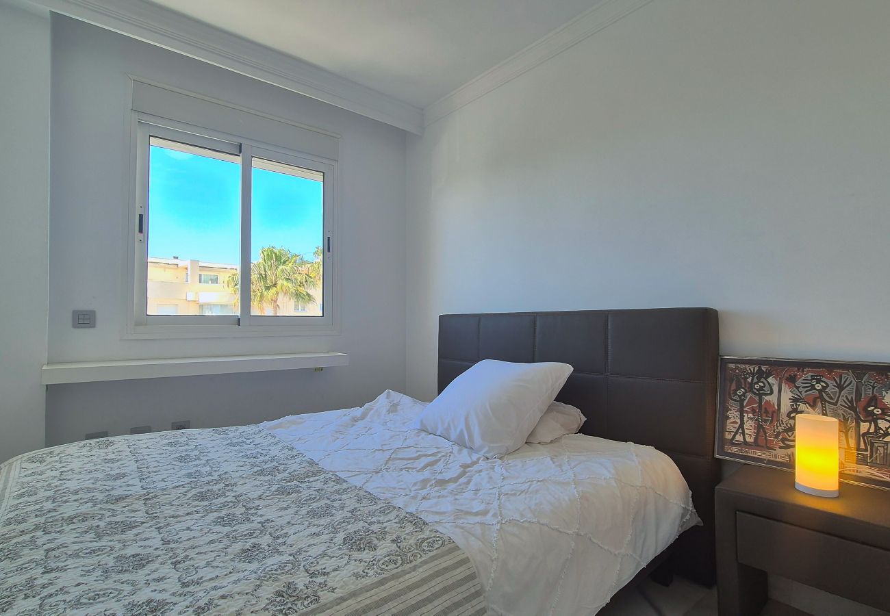 Ferienwohnung in Marbella - Moderno y Amplio Ático Dúplex en La Milla de Oro.