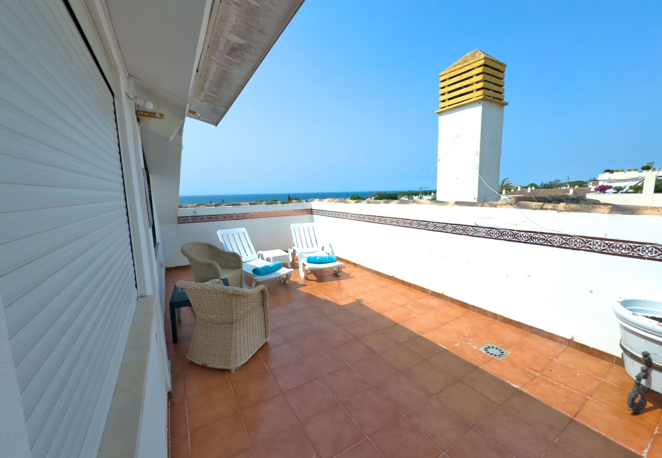 Ferienwohnung in Marbella - Moderno y Amplio Ático Dúplex en La Milla de Oro.