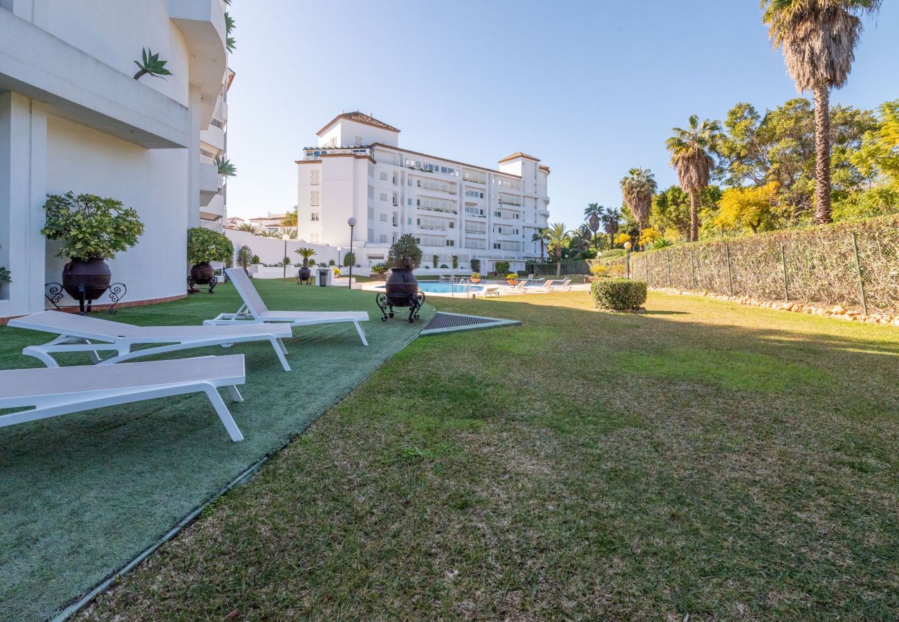 Ferienwohnung in Marbella - Apartamento de lujo en alquiler vacacional en Puerto Banús. 