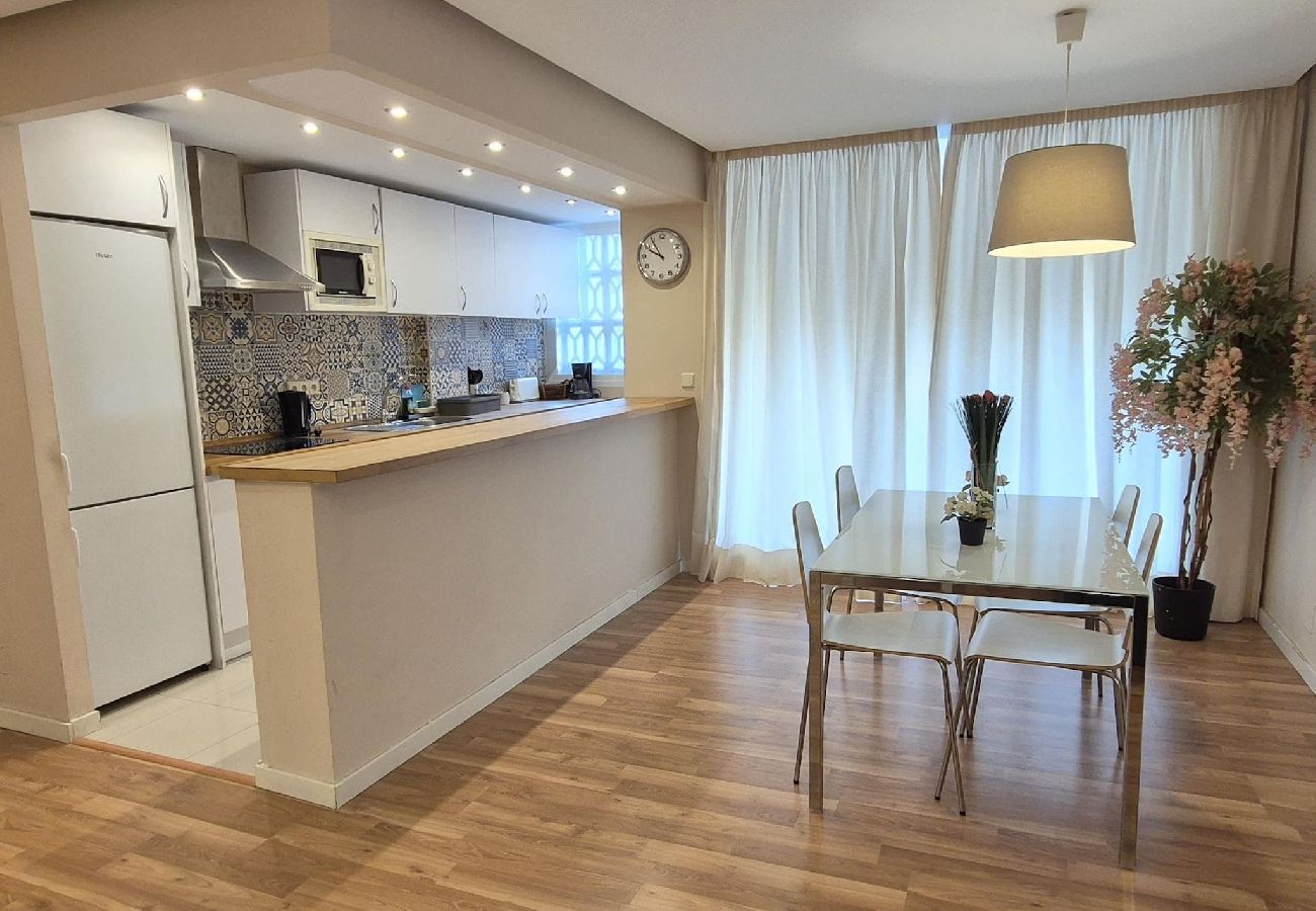 Apartment in Marbella - Cozy Holiday Apartment in Marbella center.