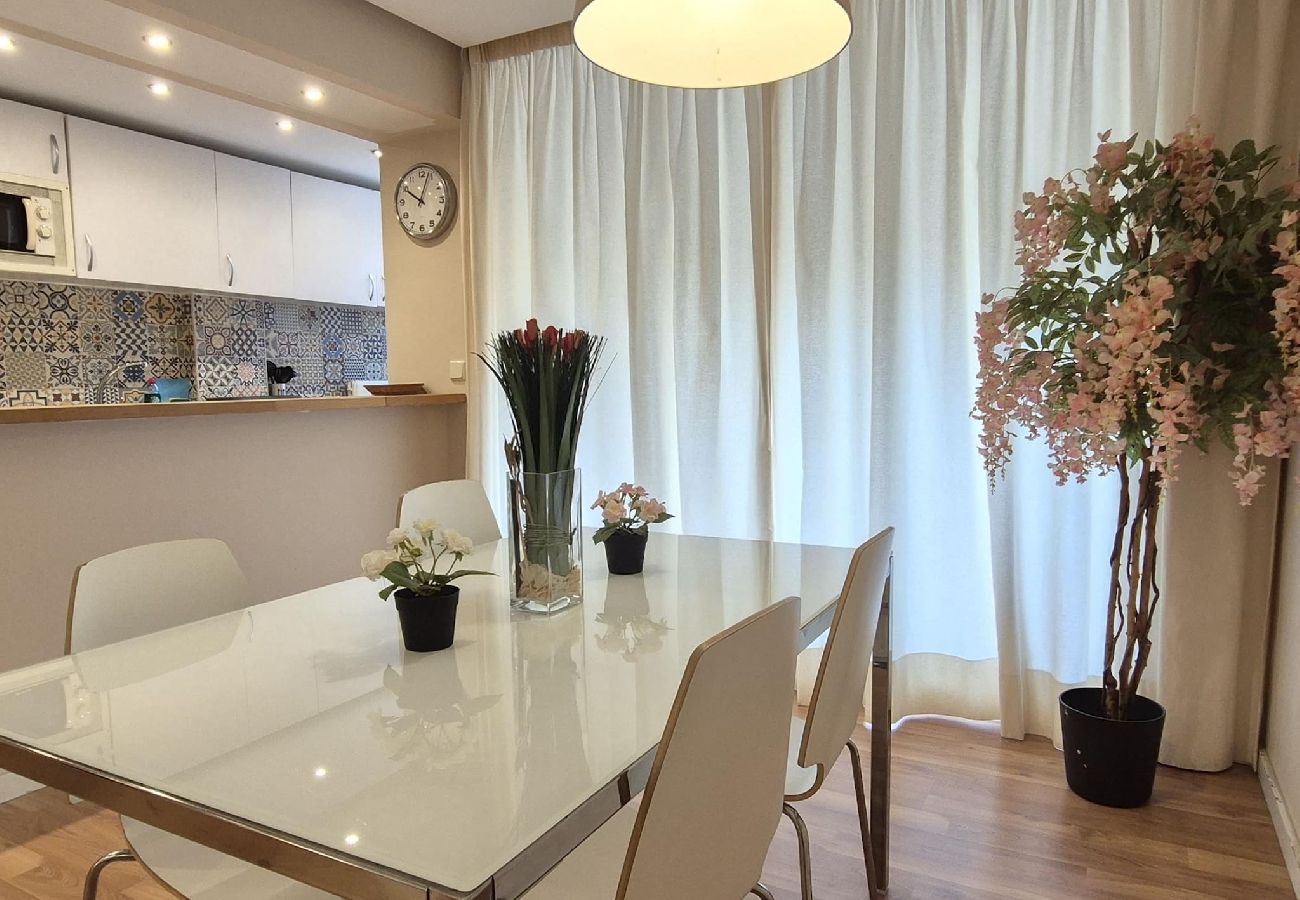 Apartment in Marbella - Cozy Holiday Apartment in Marbella center.