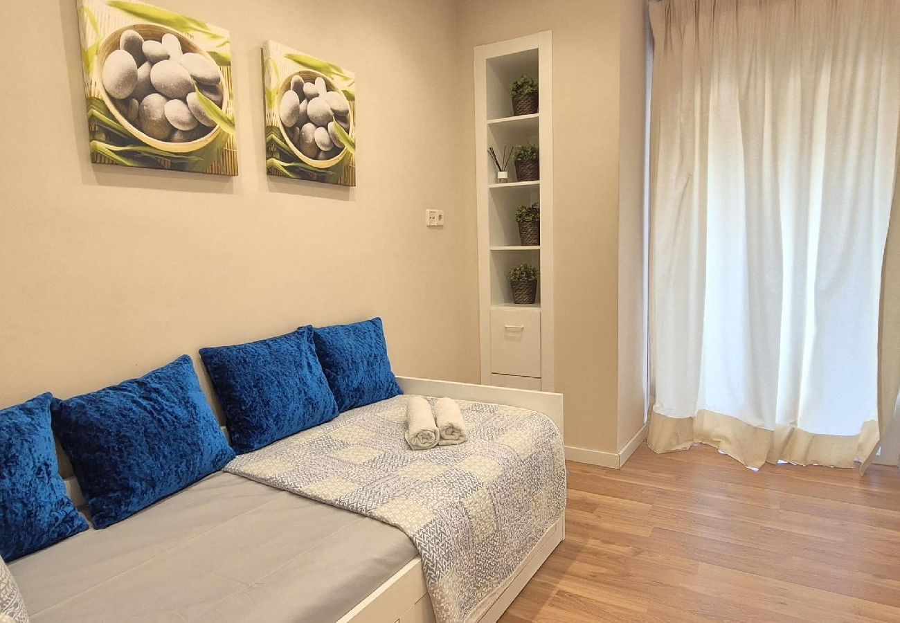 Apartment in Marbella - Cozy Holiday Apartment in Marbella center.