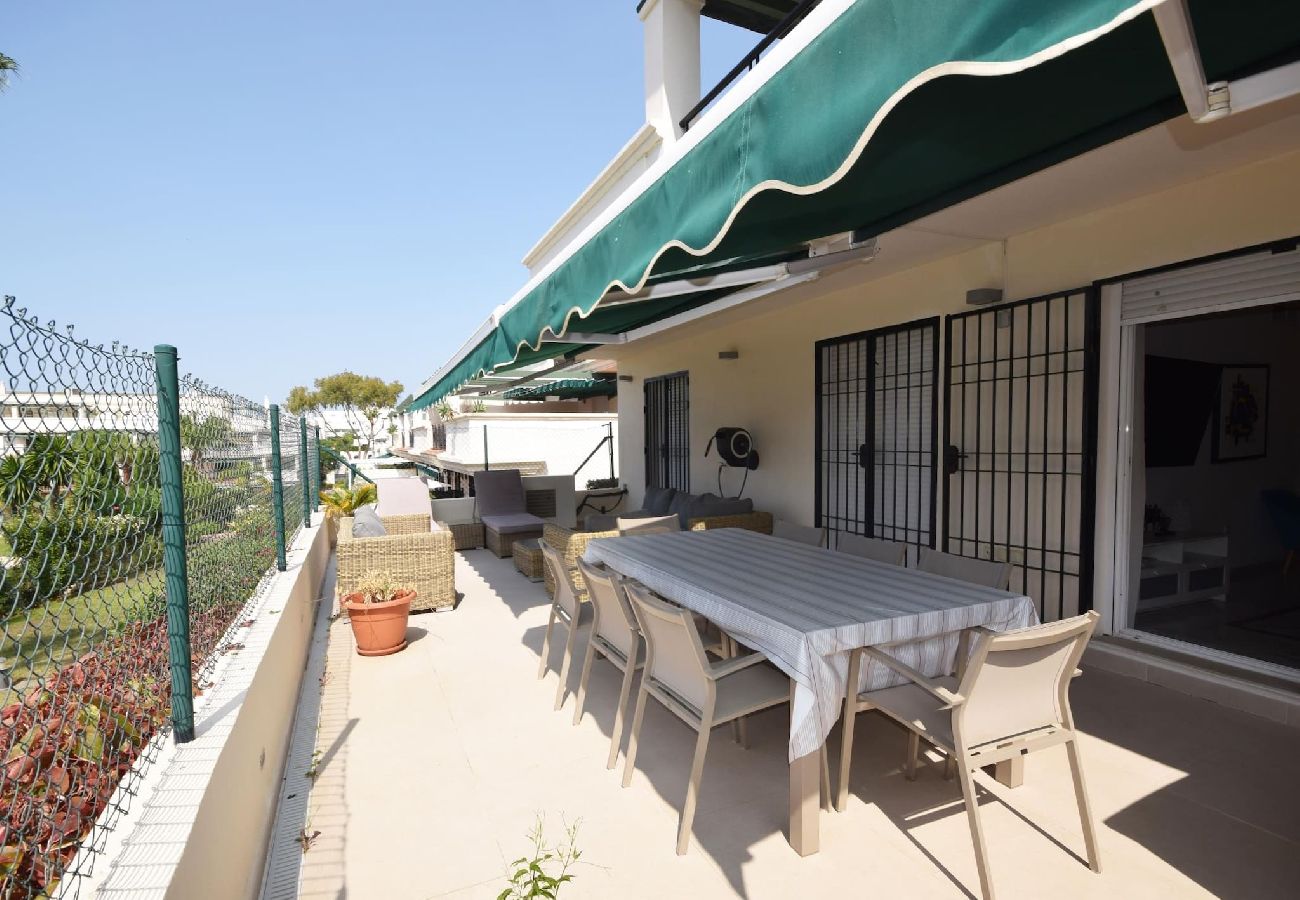 Apartment in Marbella - Apartment in Puerto Banus Locrimar V Marbella 