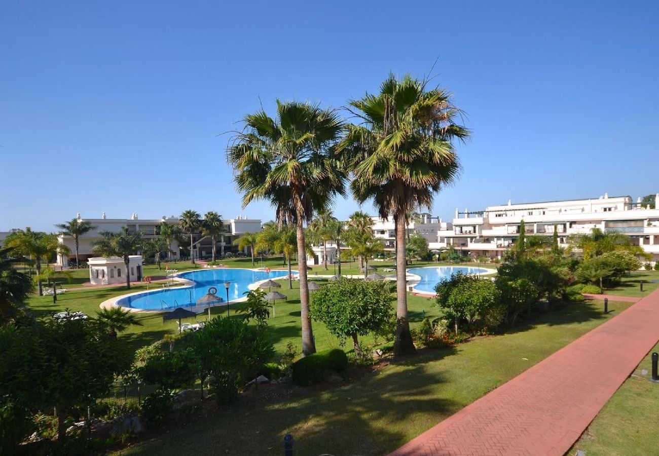 Apartment in Marbella - Apartment in Puerto Banus Locrimar V Marbella 