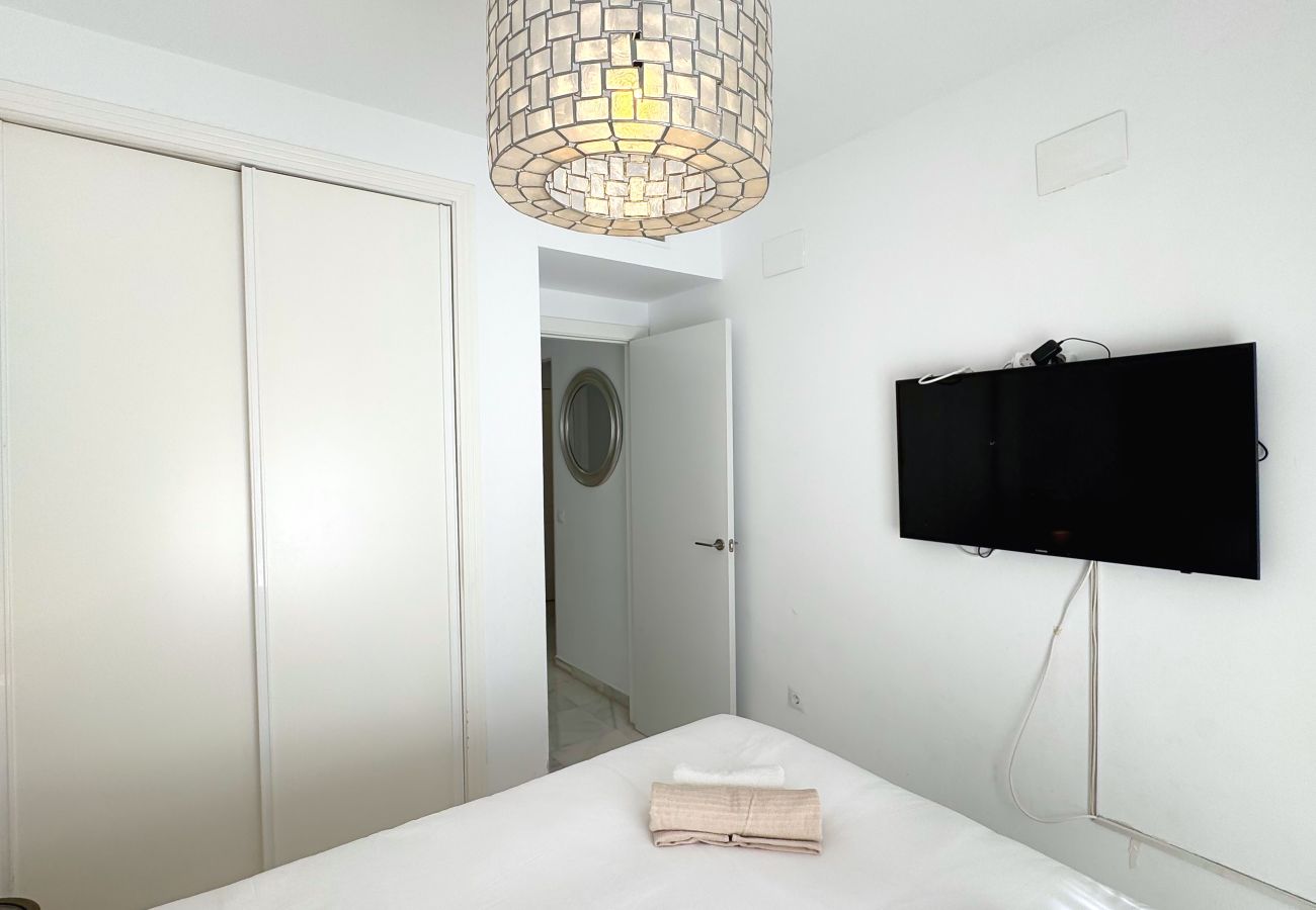 Apartment in Marbella - Lor 31C.Modern South Facing Apartment in Locrimar. 