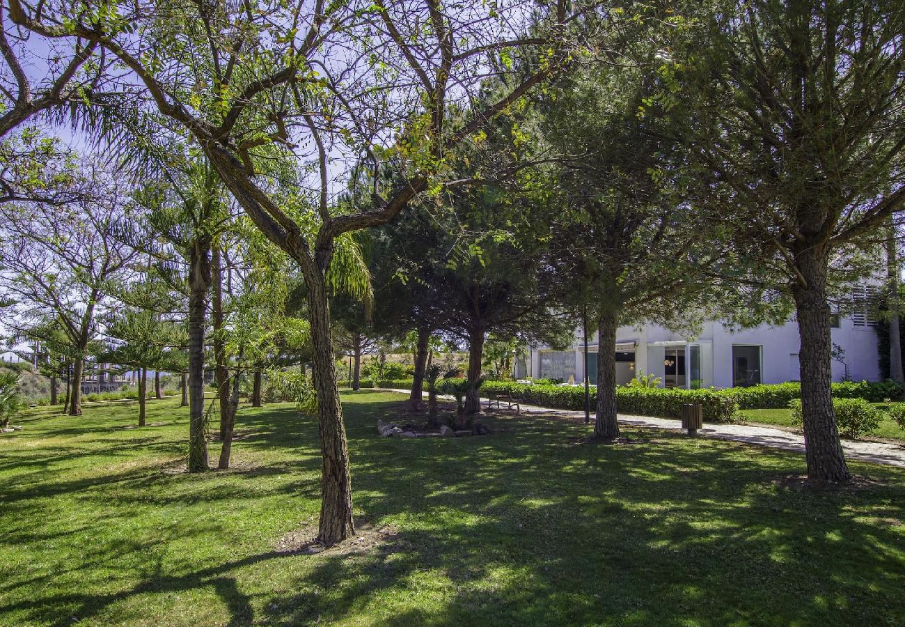 Townhouse in Marbella - semi-detached house in Santa Clara Golf 