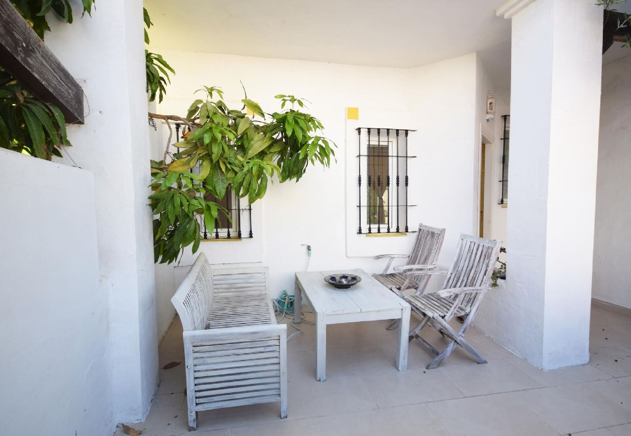 Townhouse in Marbella - semi-detached house in Los Naranjos de Marbella 