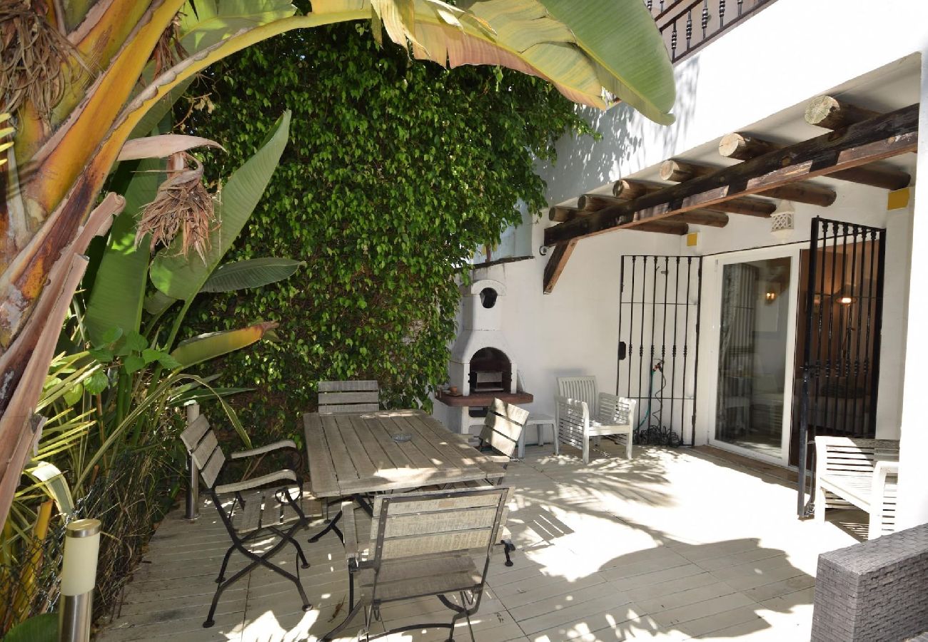 Townhouse in Marbella - semi-detached house in Los Naranjos de Marbella 