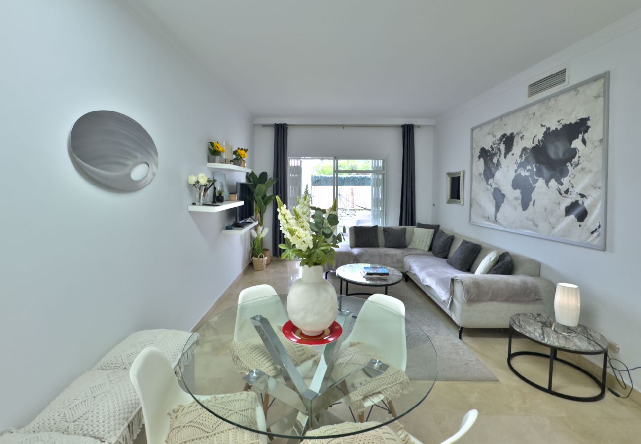 Apartment in Marbella - Dream Getaway in Aloha Garden, Marbella