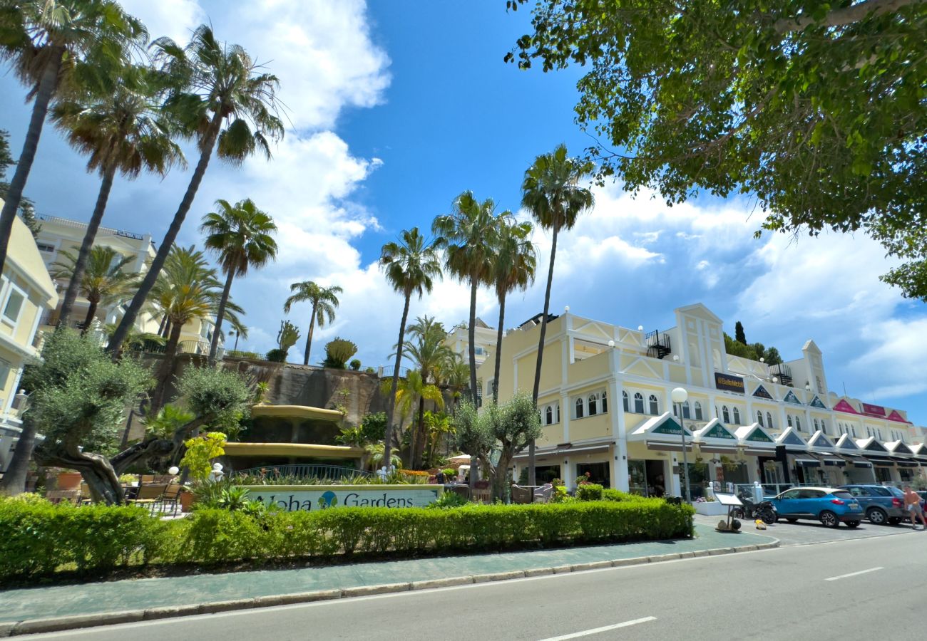 Apartment in Marbella - Dream Getaway in Aloha Garden, Marbella