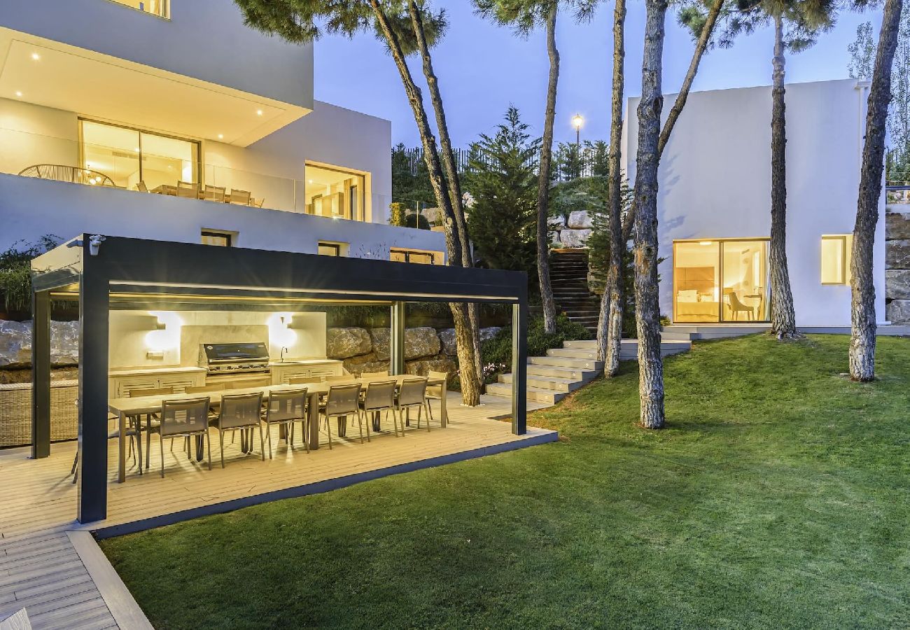 Villa in Benahavís - Villa Condor: A Jewel of Exclusivity and Modernity 