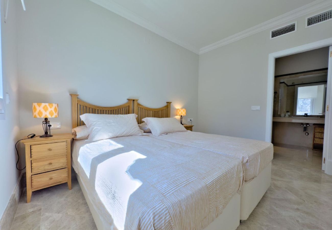 Townhouse in Marbella - Exclusive Luxury Townhouse in Santa Clara Golf .