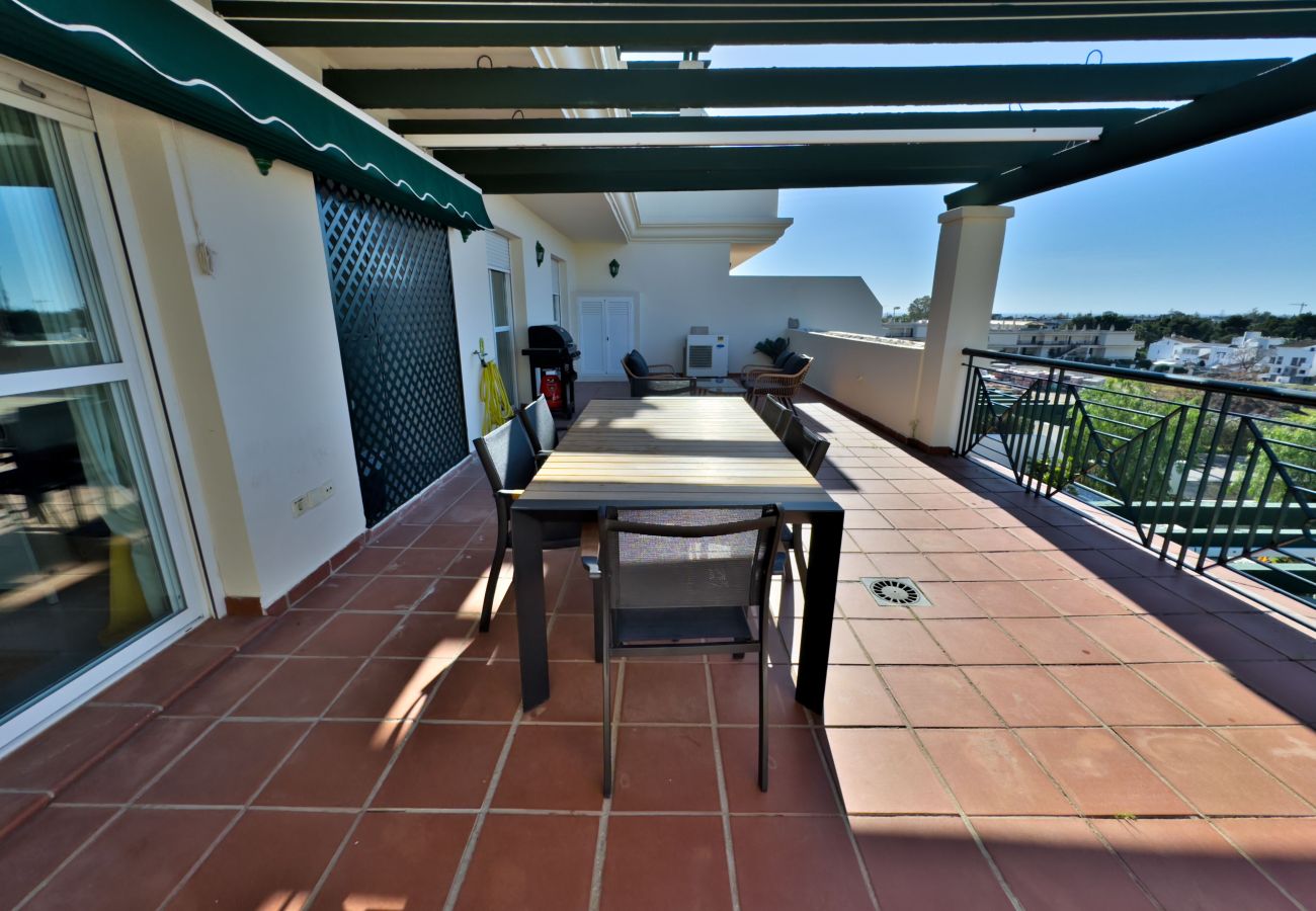 Apartment in Marbella - Lorcrimar 2F. Modern Holiday Apartment in Banus.