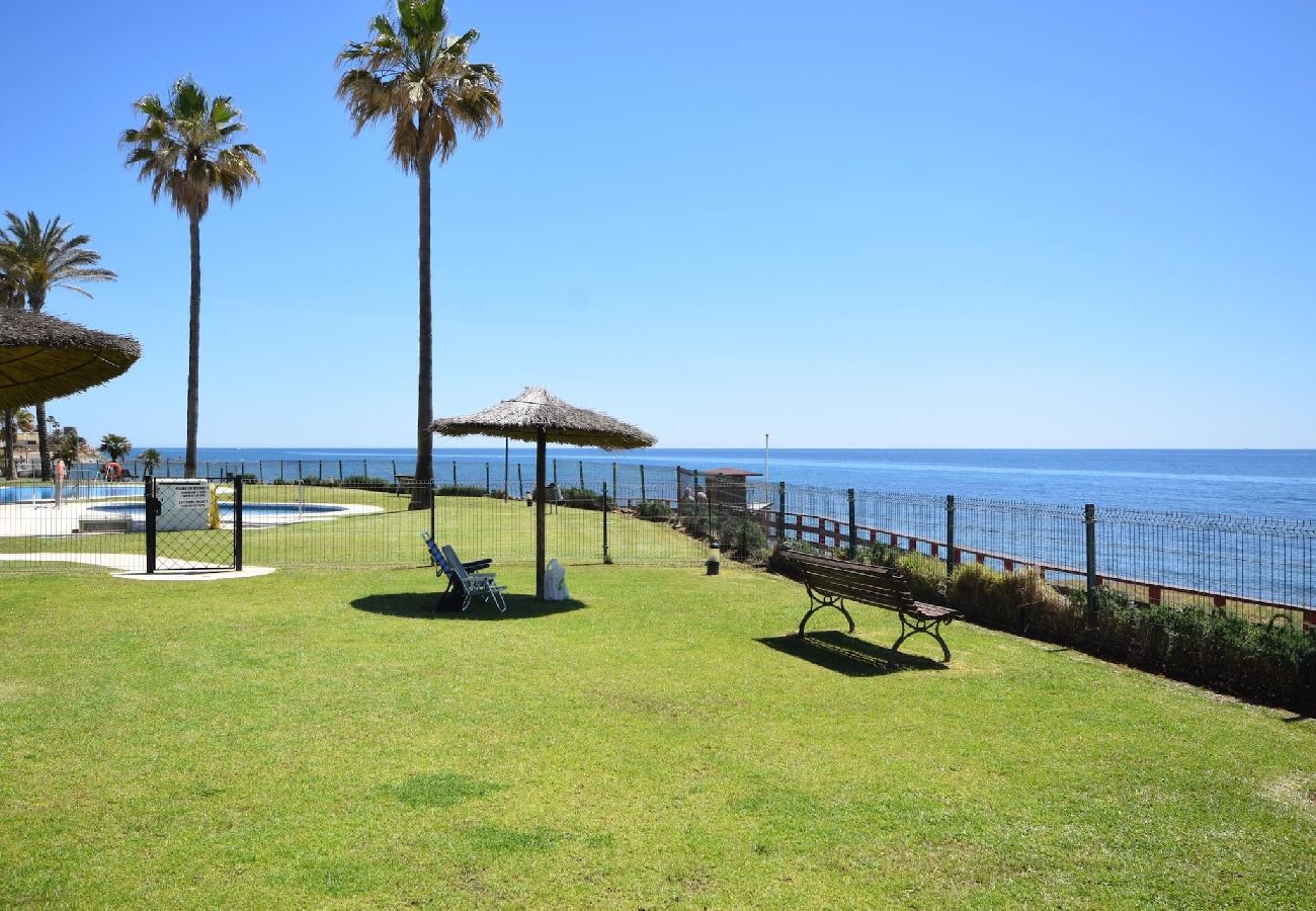 Apartment in Mijas Costa - Stunning Apartment in Mi Capricho, Calahonda.