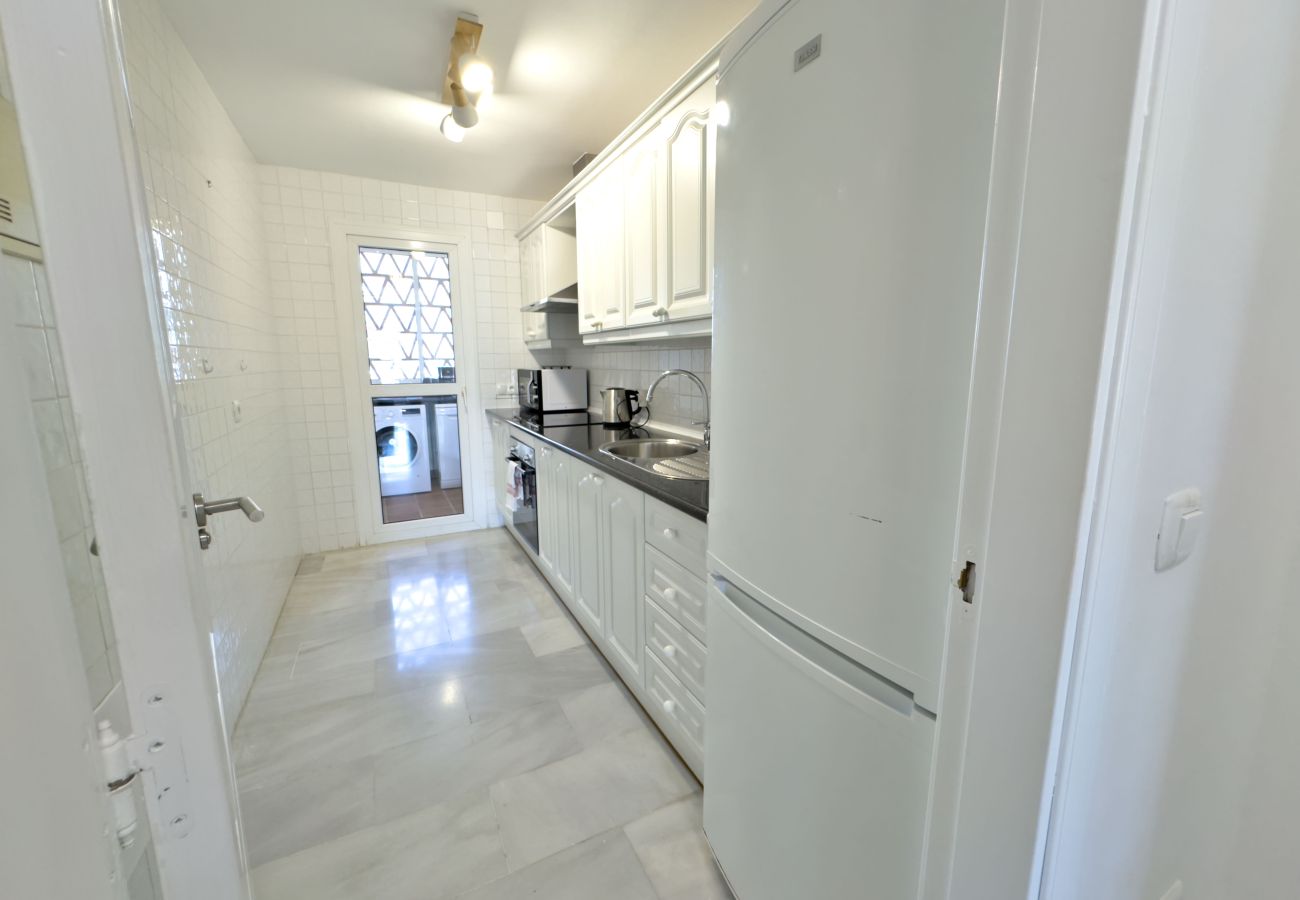 Apartment in Mijas Costa - Stunning Apartment in Mi Capricho, Calahonda.